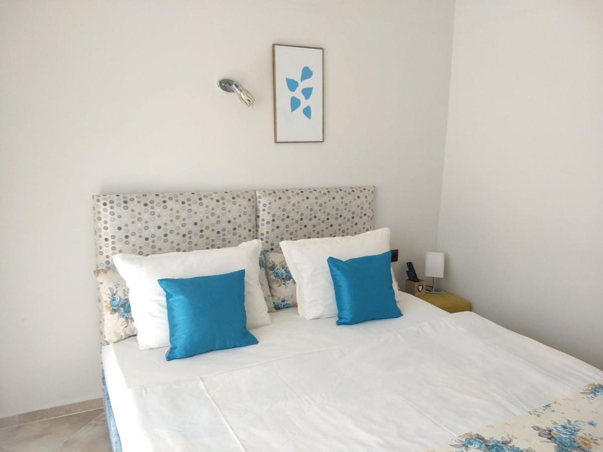 White Rose Guest Rooms Burgas ภายนอก รูปภาพ