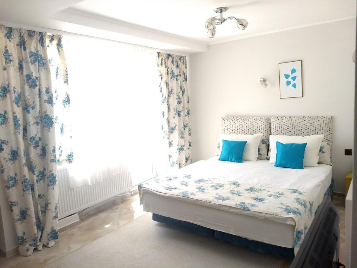 White Rose Guest Rooms Burgas ภายนอก รูปภาพ