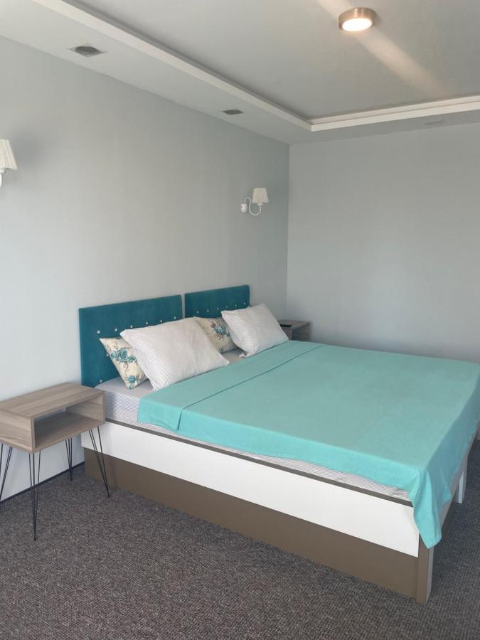 White Rose Guest Rooms Burgas ภายนอก รูปภาพ
