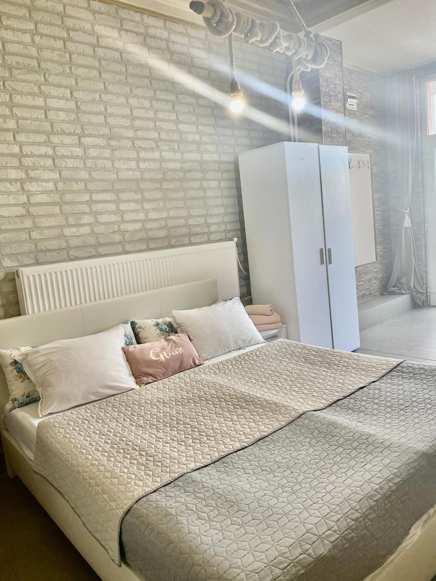 White Rose Guest Rooms Burgas ภายนอก รูปภาพ