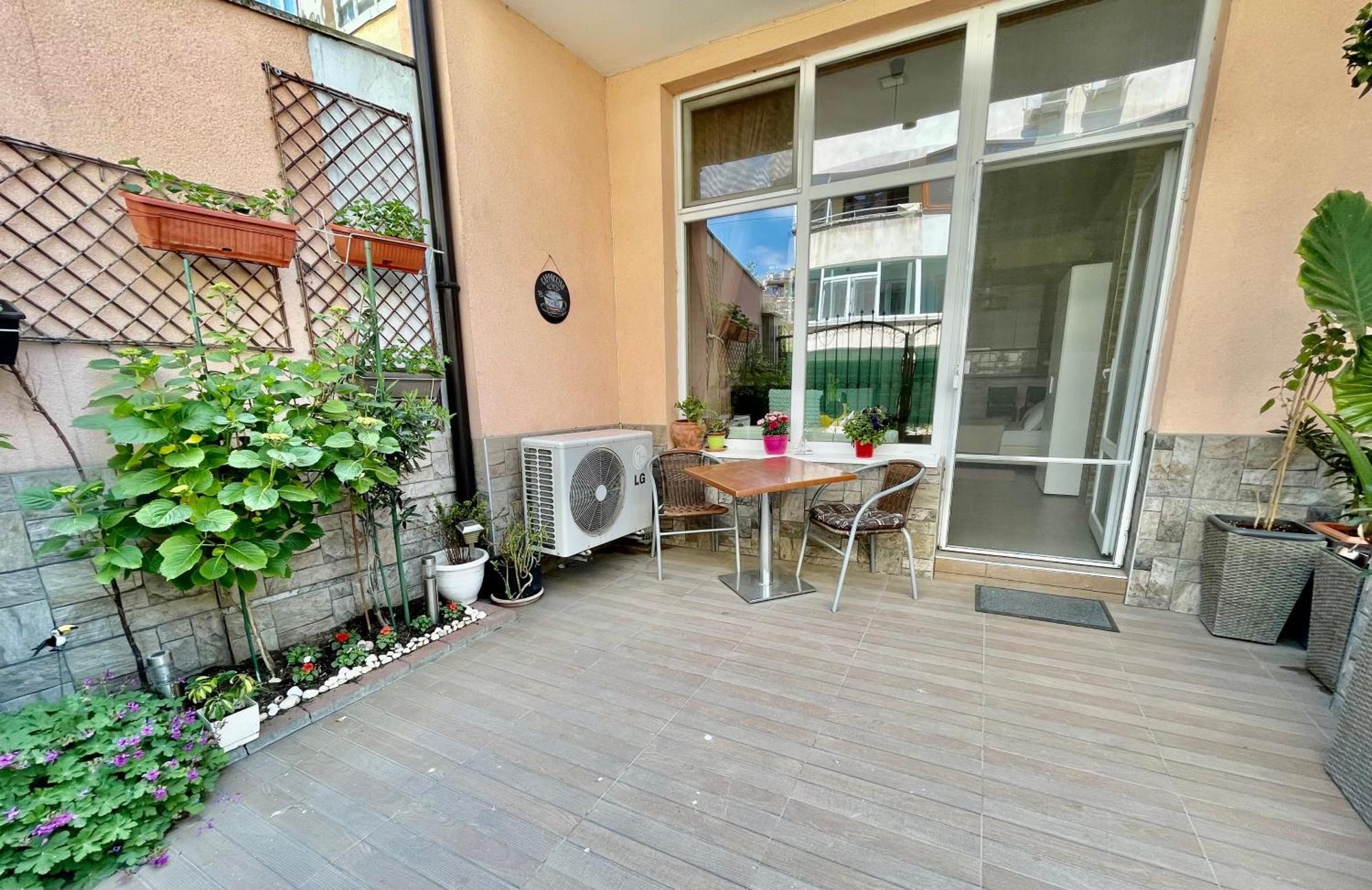 White Rose Guest Rooms Burgas ภายนอก รูปภาพ