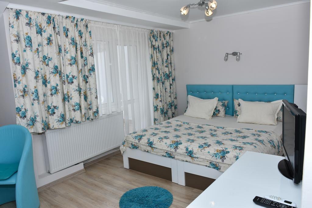 White Rose Guest Rooms Burgas ภายนอก รูปภาพ
